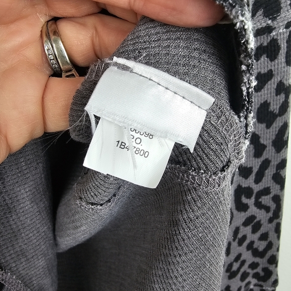 Lucky Brand Leopard Print Thermal Frayed Shirt - Picture 10 of 10